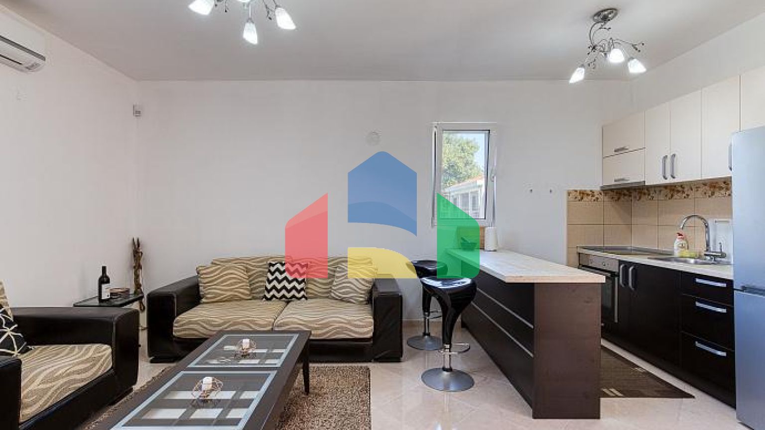 Дом в Ковачах, Котор