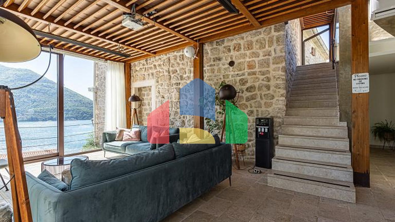 Роскошная вилла с панорамным видом на море – сочетание элегантности и уюта