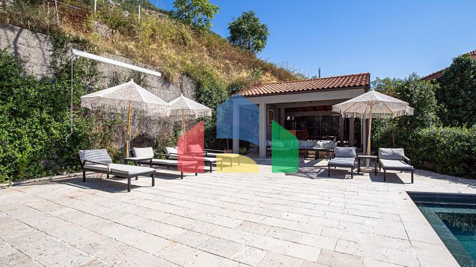 Роскошная вилла с панорамным видом на море – сочетание элегантности и уюта