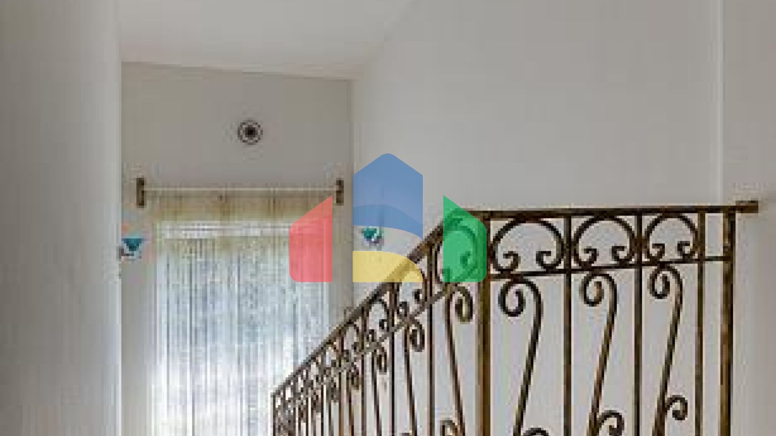 Элегантный дом с потрясающим видом на Бока-Которский залив в Herceg Novi