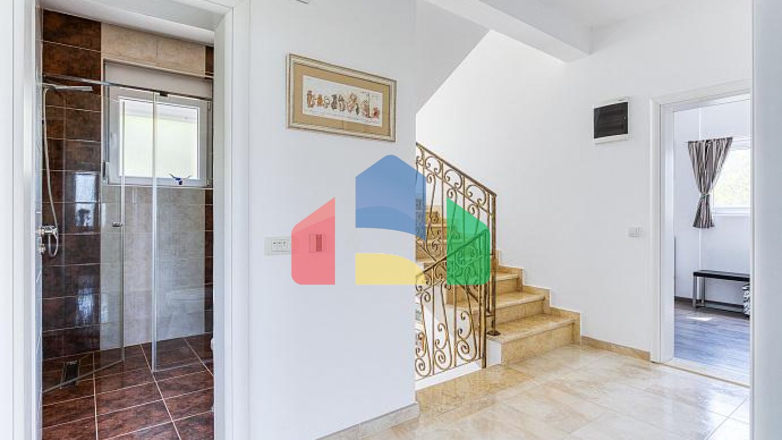 Элегантный дом с потрясающим видом на Бока-Которский залив в Herceg Novi