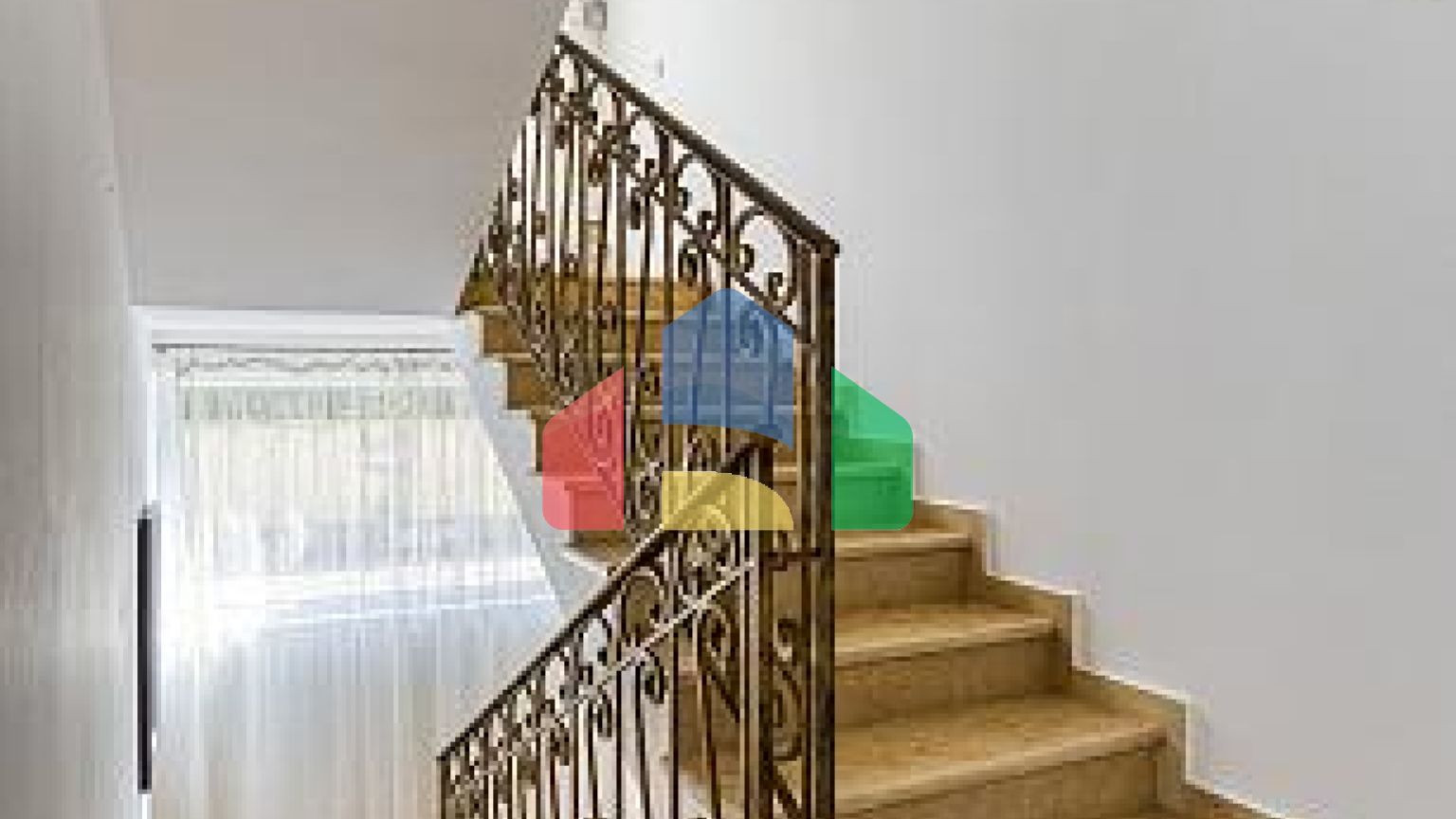 Элегантный дом с потрясающим видом на Бока-Которский залив в Herceg Novi