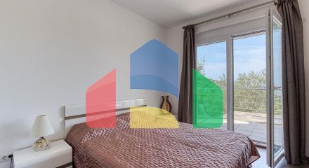 Элегантный дом с потрясающим видом на Бока-Которский залив в Herceg Novi