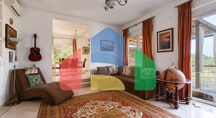 Элегантный дом с потрясающим видом на Бока-Которский залив в Herceg Novi