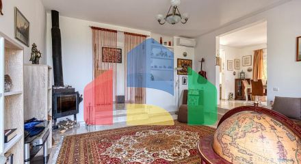 Элегантный дом с потрясающим видом на Бока-Которский залив в Herceg Novi