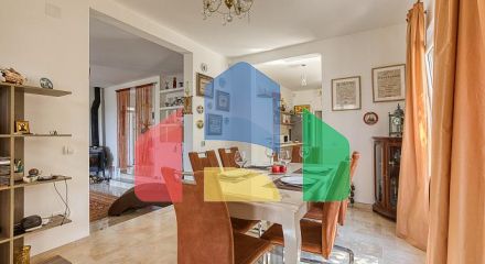 Элегантный дом с потрясающим видом на Бока-Которский залив в Herceg Novi