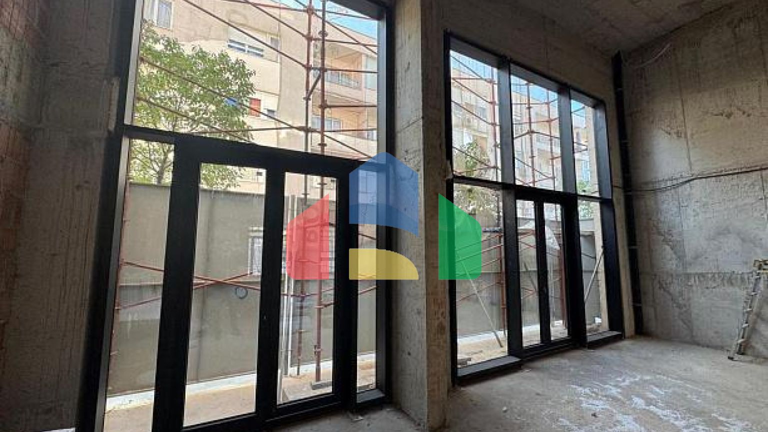 Офисное помещение в аренду в Подгорице