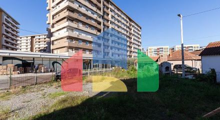 Офисно-торговый центр в завершающей фазе на земельном участке 652 м² в центре Подгорицы