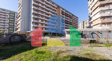 Офисно-торговый центр в завершающей фазе на земельном участке 652 м² в центре Подгорицы