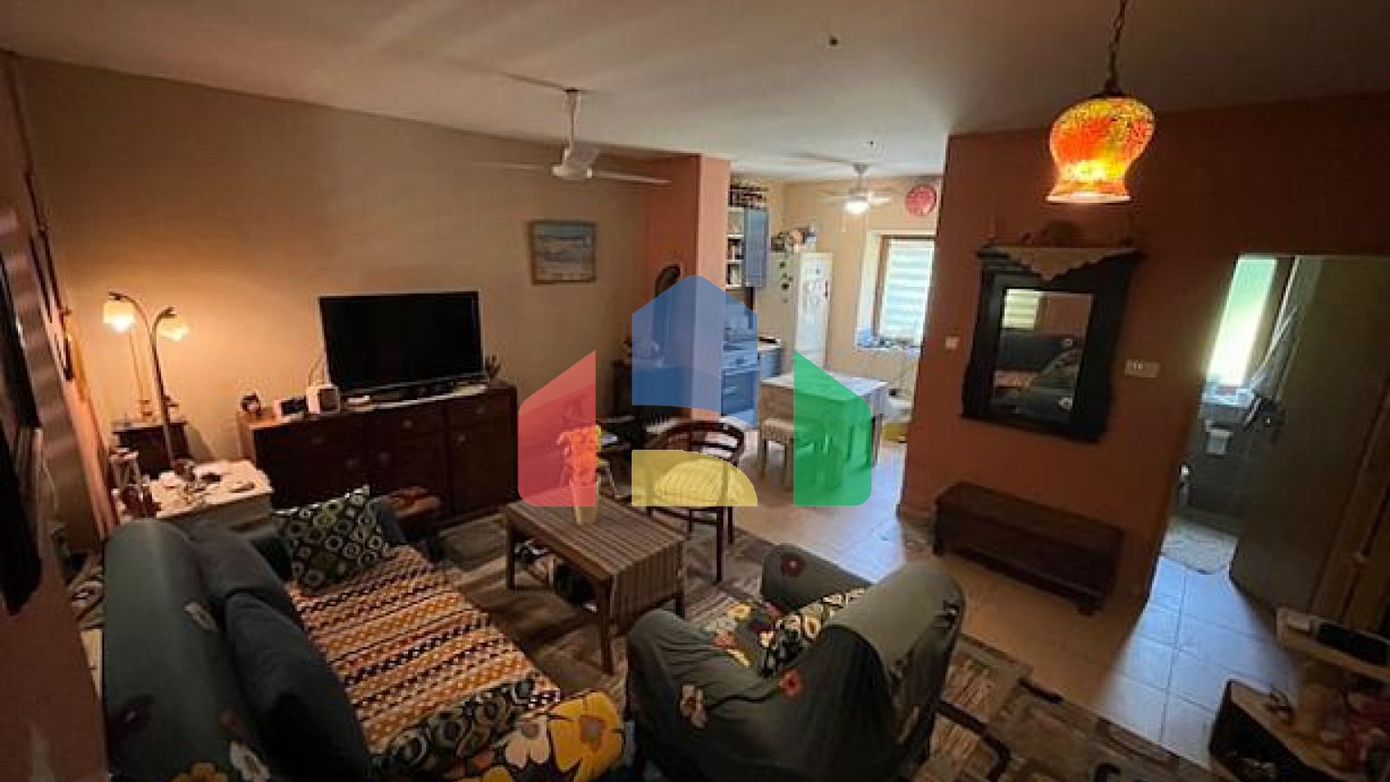 Прекрасная недвижимость с двумя домами в долине реки Зета