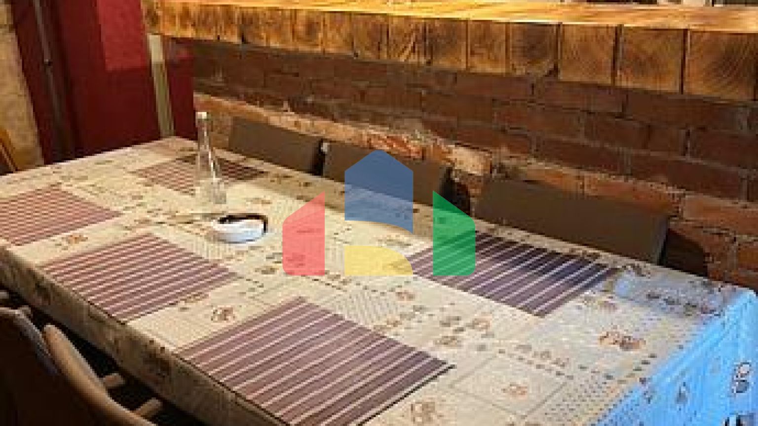 Прекрасная недвижимость с двумя домами в долине реки Зета