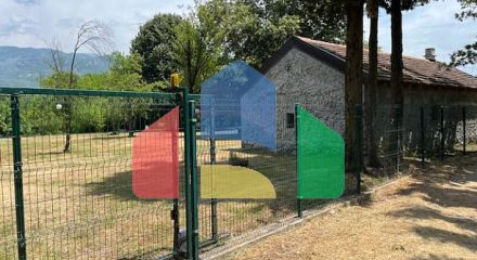 Прекрасная недвижимость с двумя домами в долине реки Зета Прекрасная недвижимость с двумя домами в долине реки Зета