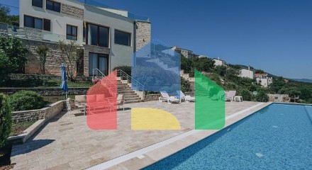 Modern villa located on the first line of Radovici