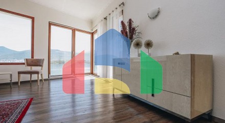 Modern villa located on the first line of Radovici