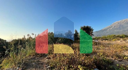 Plot of land with sea view in Pechurice
