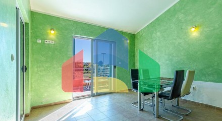 Three-bedroom apartment in Lastva, 128 m²