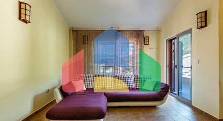 Three-bedroom apartment in Lastva, 128 m²