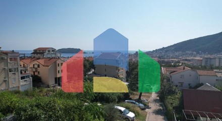 A plot of 261m² in Budva