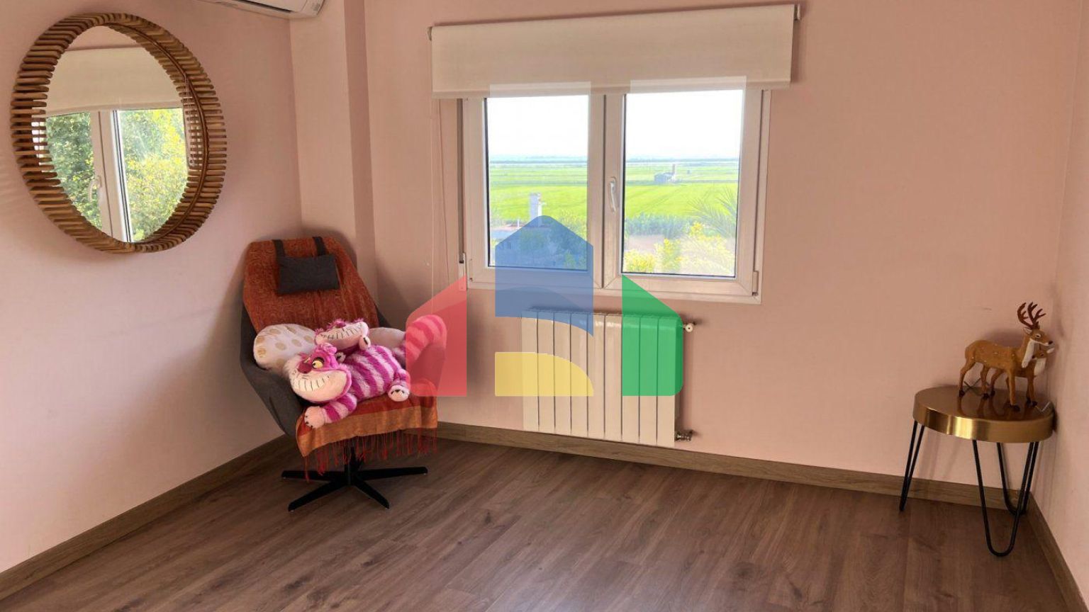 ПРОДАЁТСЯ ЖИВОПИСНАЯ КВАРТИРА В САЛЕРЕ!!!