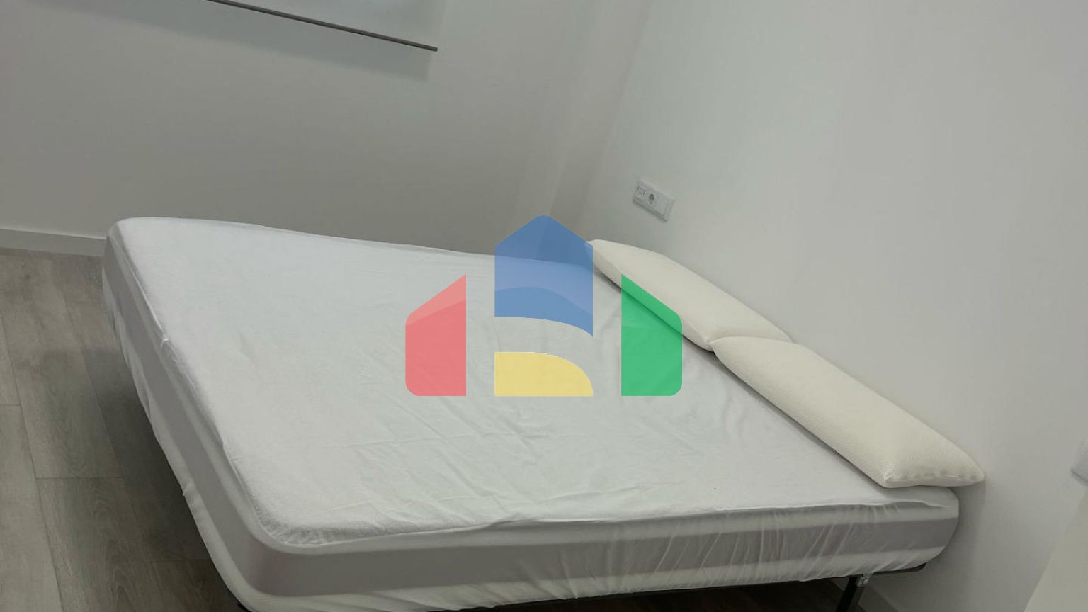 Просторная квартира с патио 25 м² в Patraix