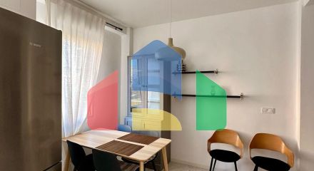 Квартира с мебелью и видом на сквер