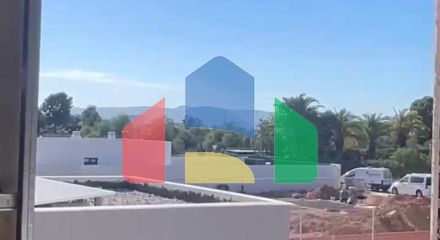 Прекрасный дом с видом на горы