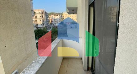1+1 с балконом, центр Голема, 45 м.кв