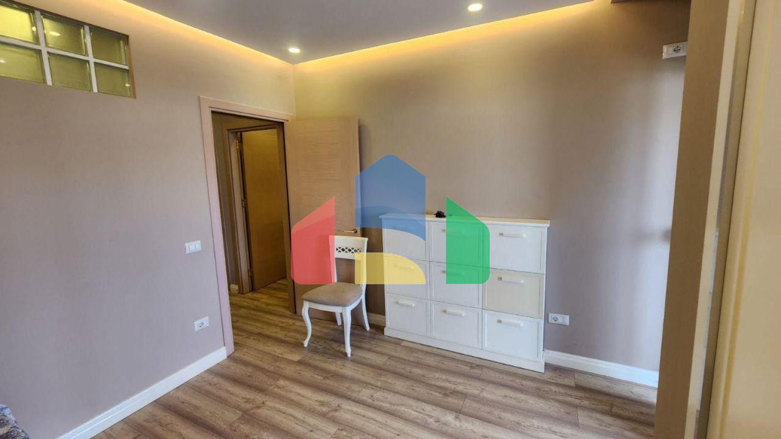 2+1 с террасой, комплекс Rotondo р-н Пляж, 94 м.кв