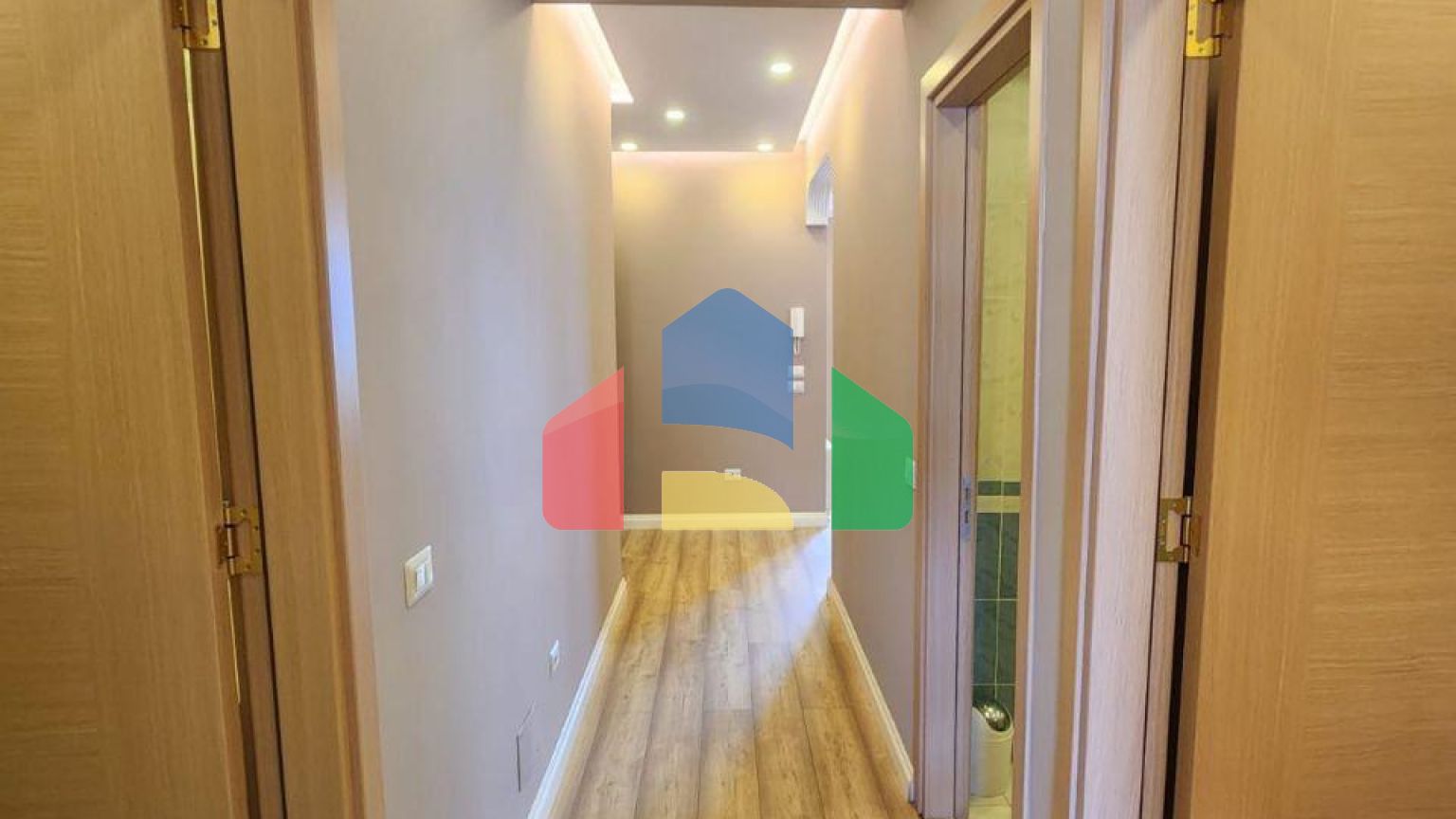 2+1 с террасой, комплекс Rotondo р-н Пляж, 94 м.кв