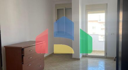 1+1 с балконом, р-н Kazazi, 62 м.кв