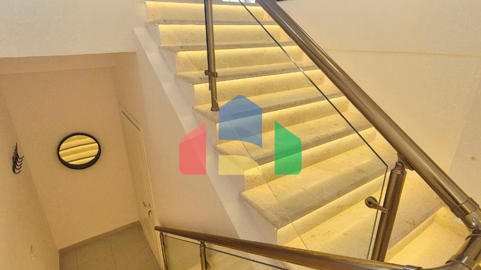 Пентхаус с видом на море и террасой, район Пляж, 126 м.кв