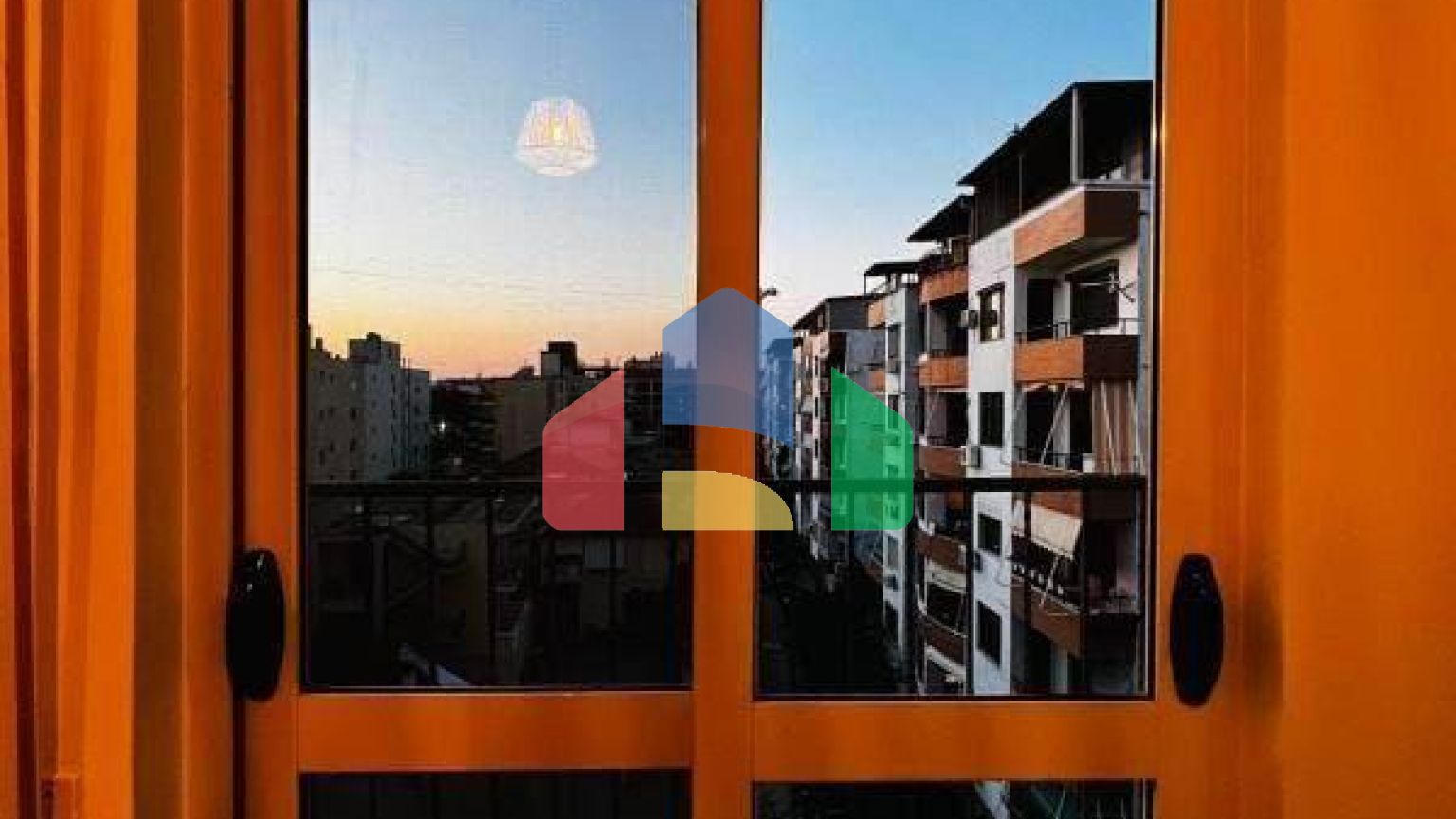 2+1 с 2 балконами, Голем, 83 м.кв