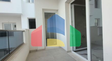 1+1 с балконом, Голем, 64 м.кв