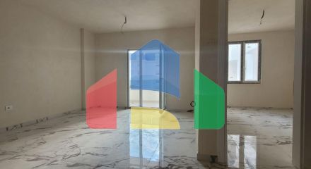 1+1 с балконом, Голем, 64 м.кв
