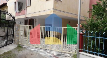 Дом на 13 квартир в городе Дуррес, 649 м.кв