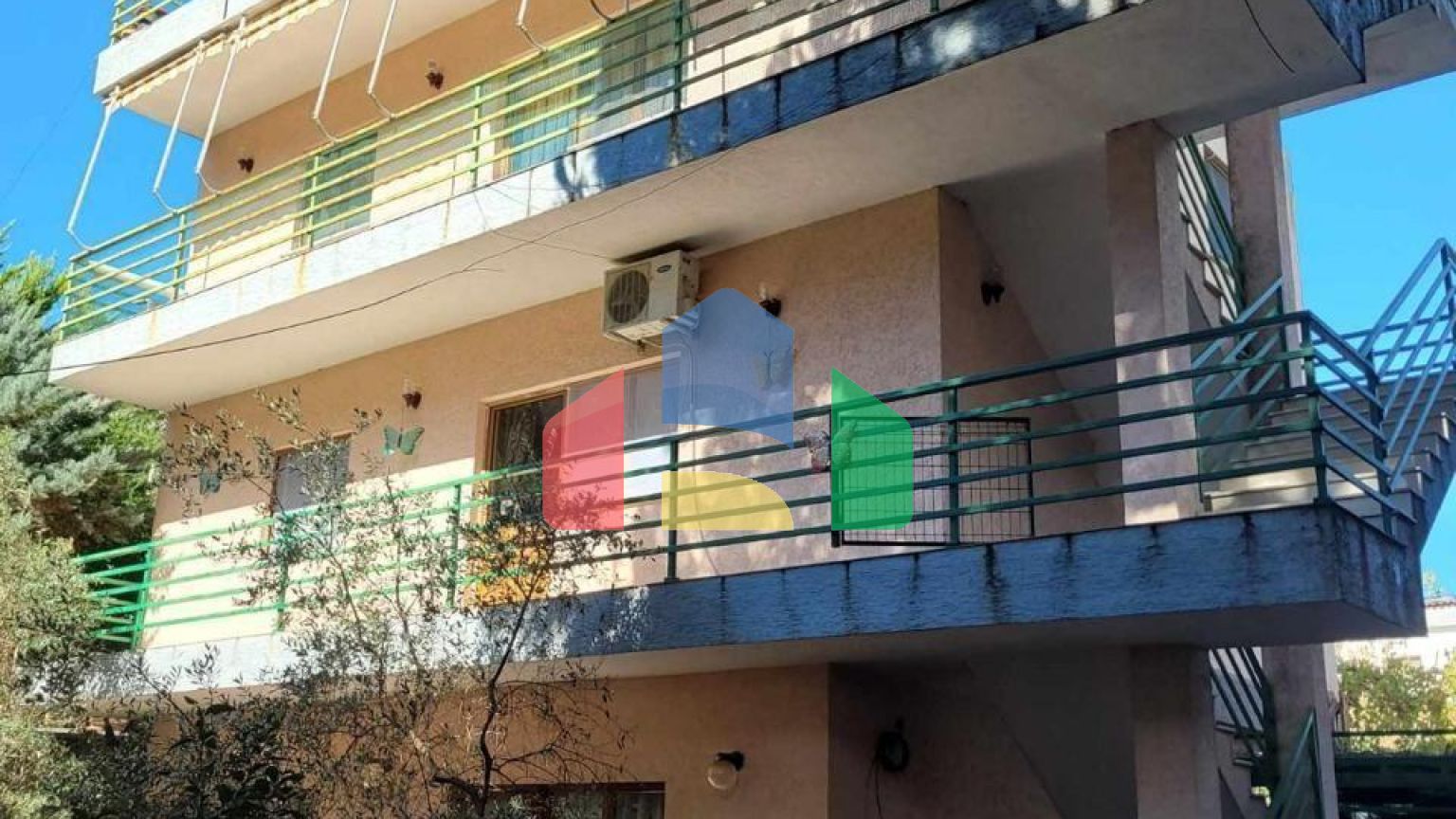 2+1 с балконом, р-н Мали Робит, 85 м.кв