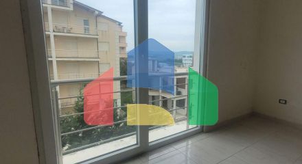 2+1 with balcony, Qerret area, 96 sq.m 