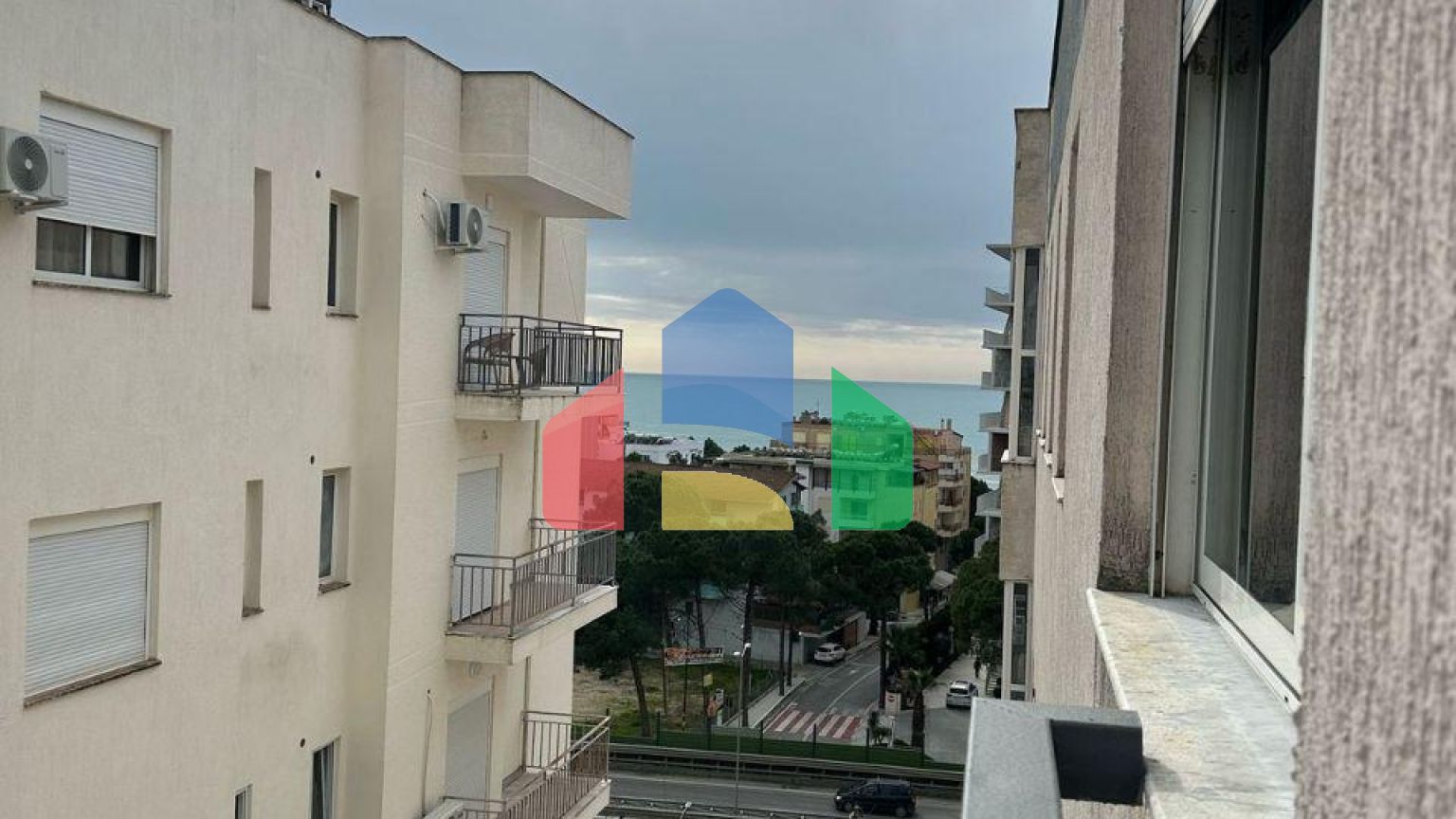 2+1 с балконом, р-н Шкемби Кавая, 69 м.кв