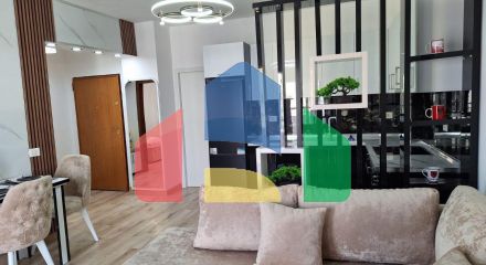 1+1 с балконом, р-н Пляж, 75 м.кв