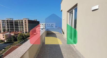 Пентхаус 2+1 с террасой, р-н Голем, 90 м.кв