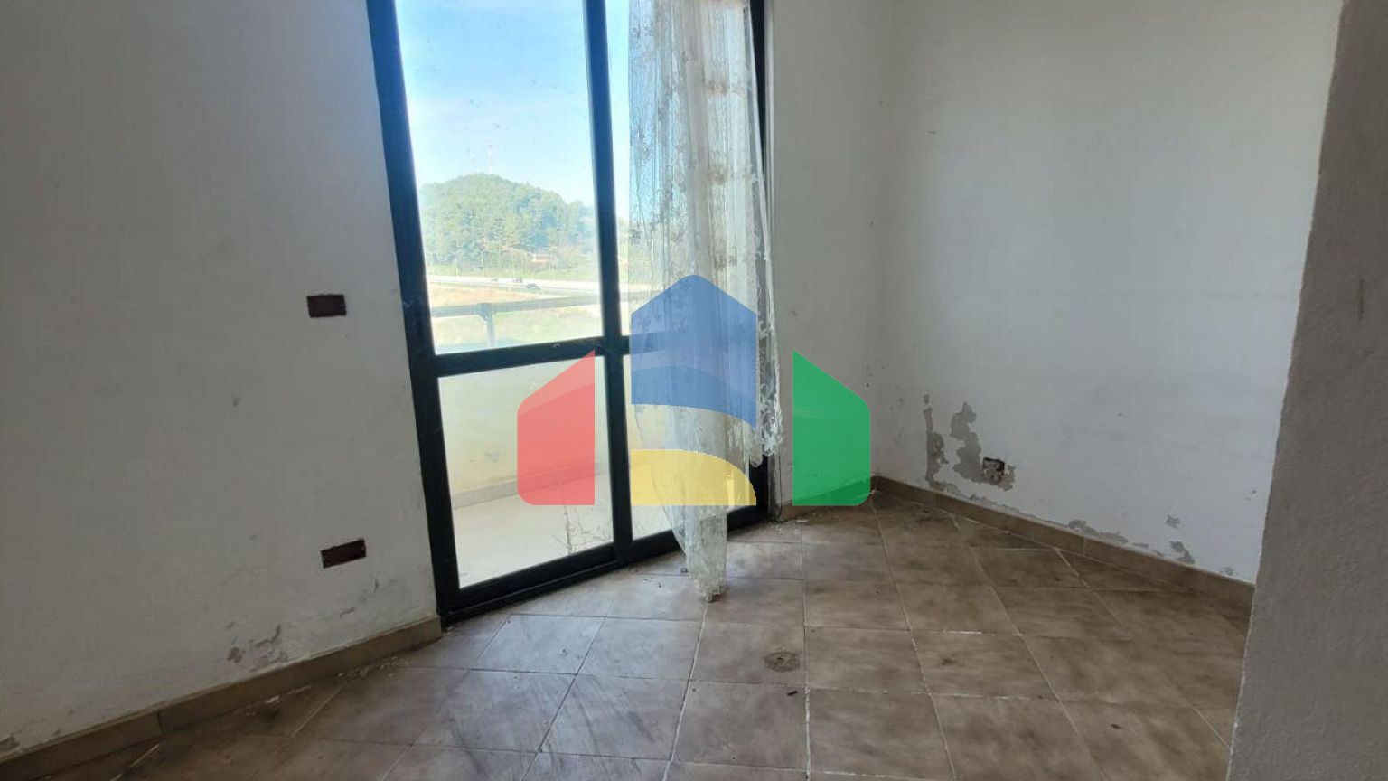 Отель в Черрете, 1750 м.кв