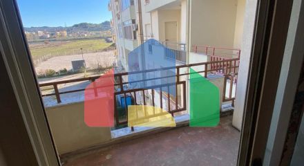 1+1 with balcony, Golem area, 67 sq.m