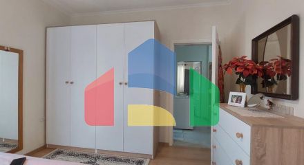 1+1 с балконом, р-н Голем, 56 м.кв