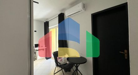 1+1 с балконом, р-н Шкемби в доме Колизей, 42 м.кв