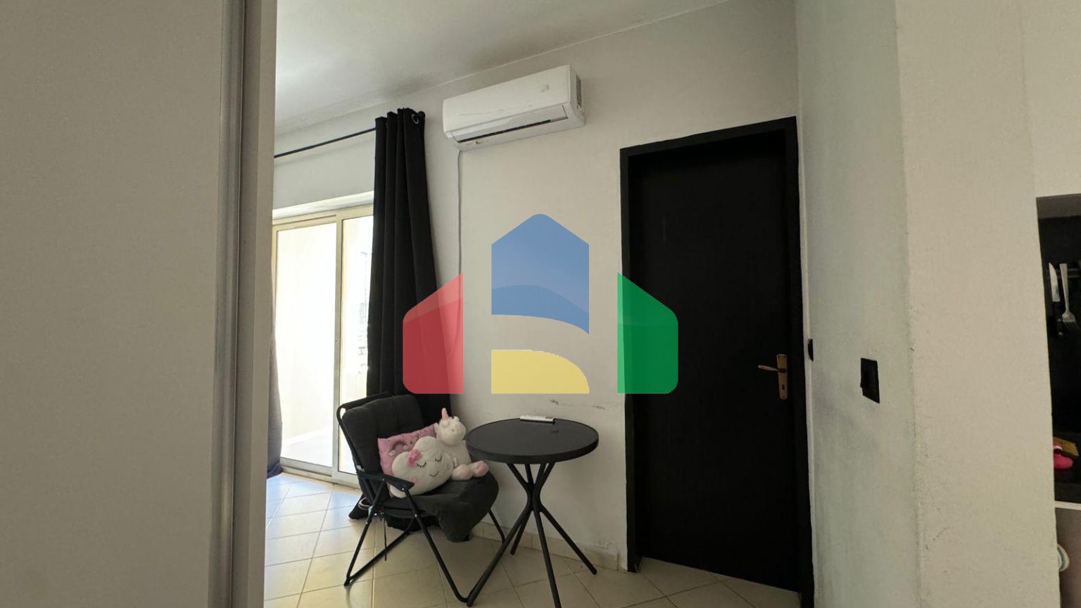 1+1 с балконом, р-н Шкемби в доме Колизей, 42 м.кв