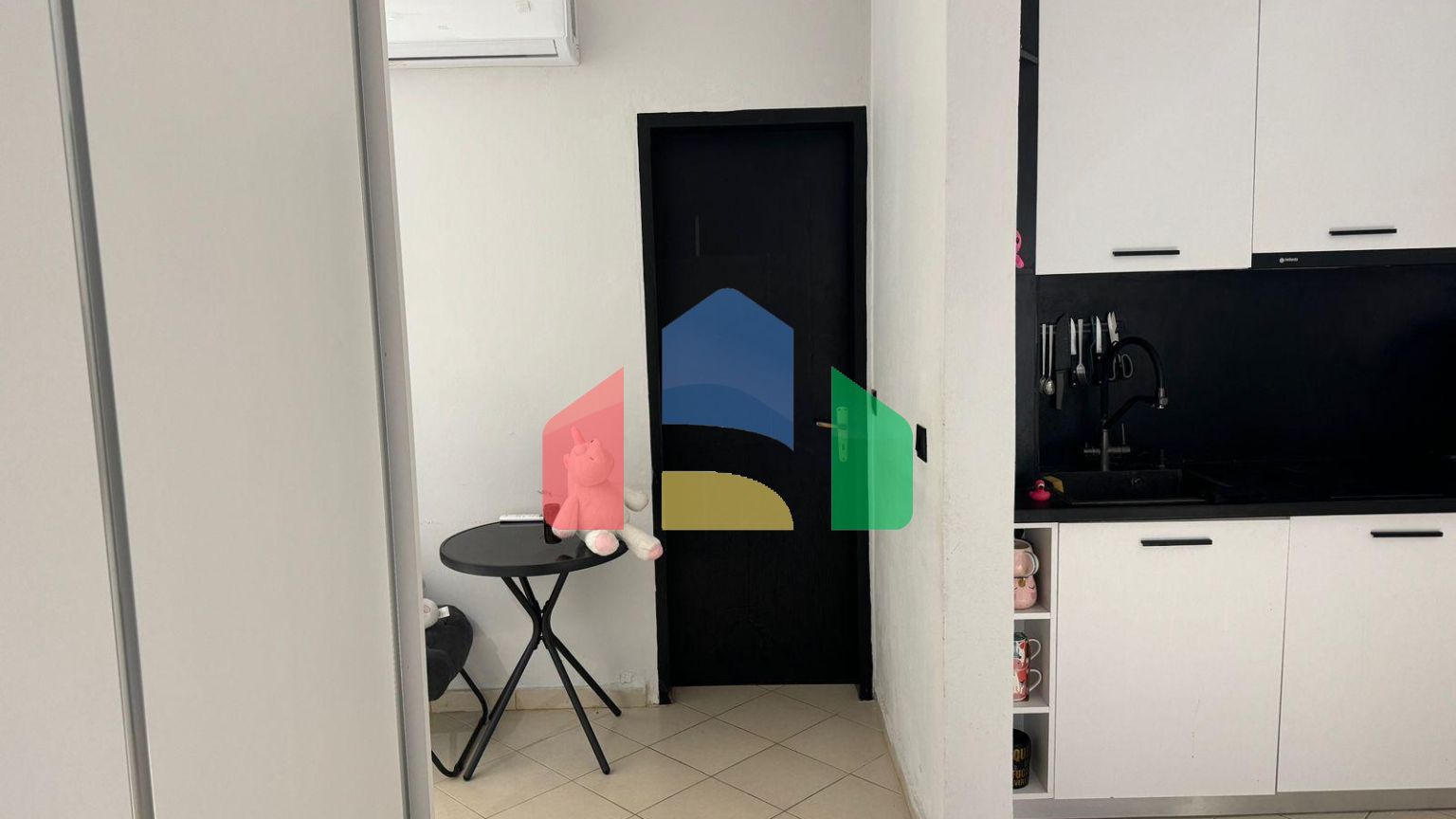 1+1 с балконом, р-н Шкемби в доме Колизей, 42 м.кв