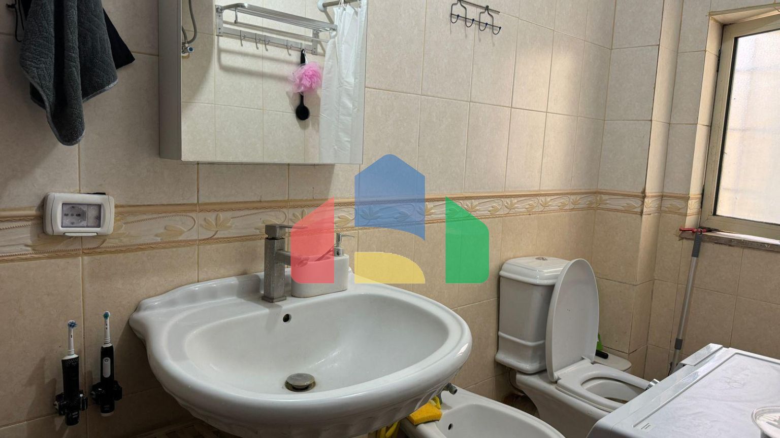 1+1 с балконом, р-н Шкемби в доме Колизей, 42 м.кв