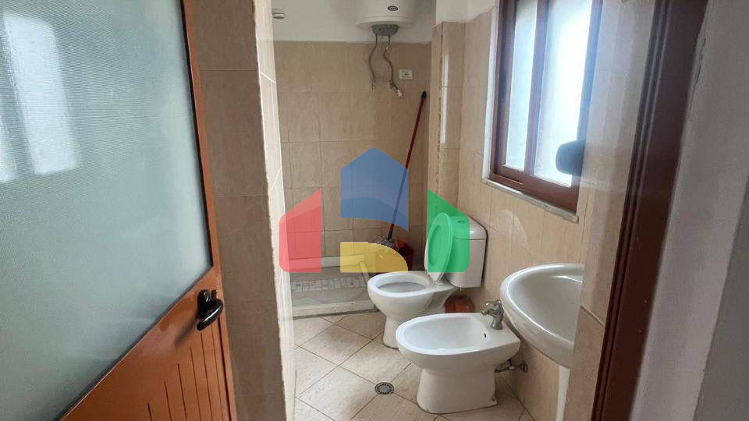 1+1  с балконом, Мали Робит, 65 м.кв