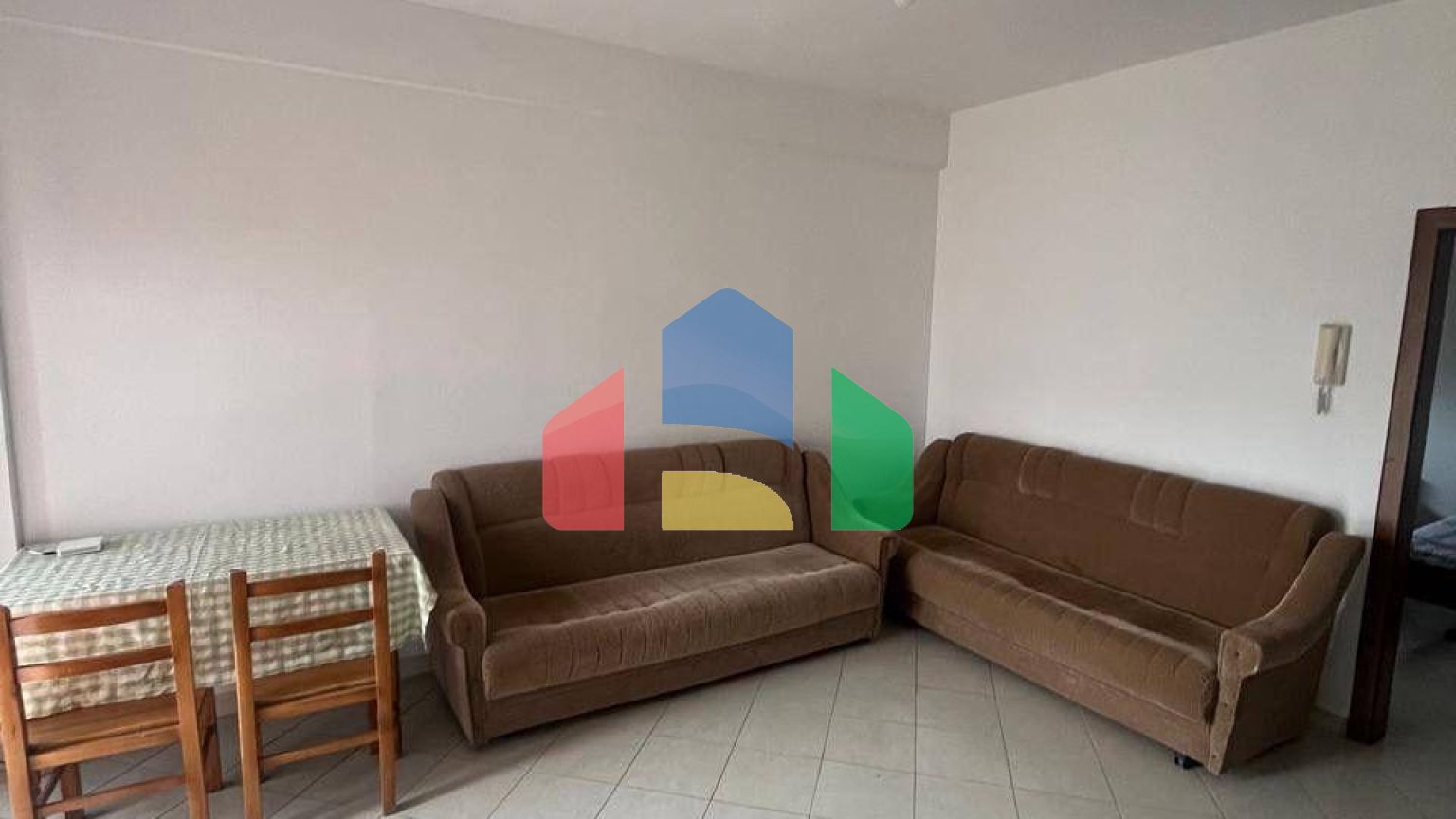 1+1  с балконом, Мали Робит, 65 м.кв