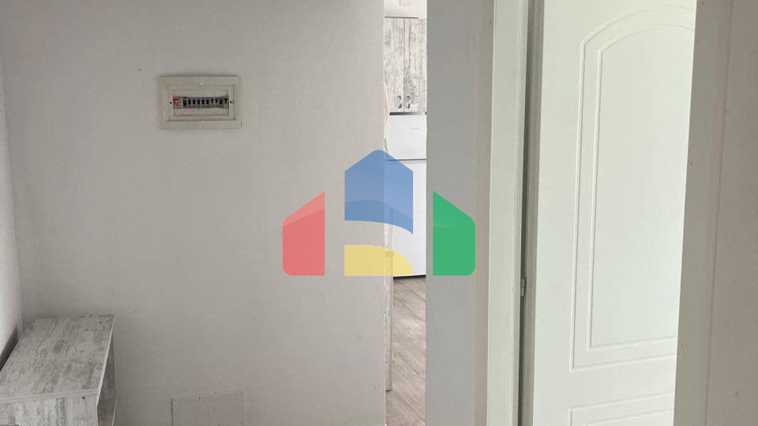 1+1  с балконом, Мали Робит, 65 м.кв